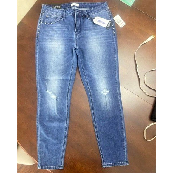 NWT Kensie Effortless Ankle Jeans Women 10 / 30 Frayed Stretch Distress Studded - Picture 2 of 9